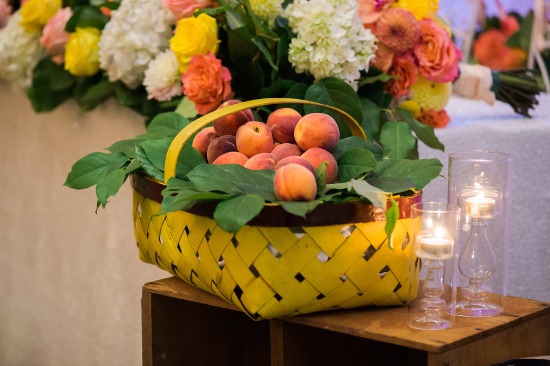 bicycles-and-balloons-wedding-in-peach