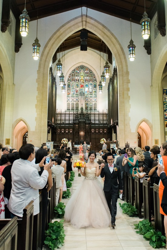 bicycles-and-balloons-wedding-in-peach