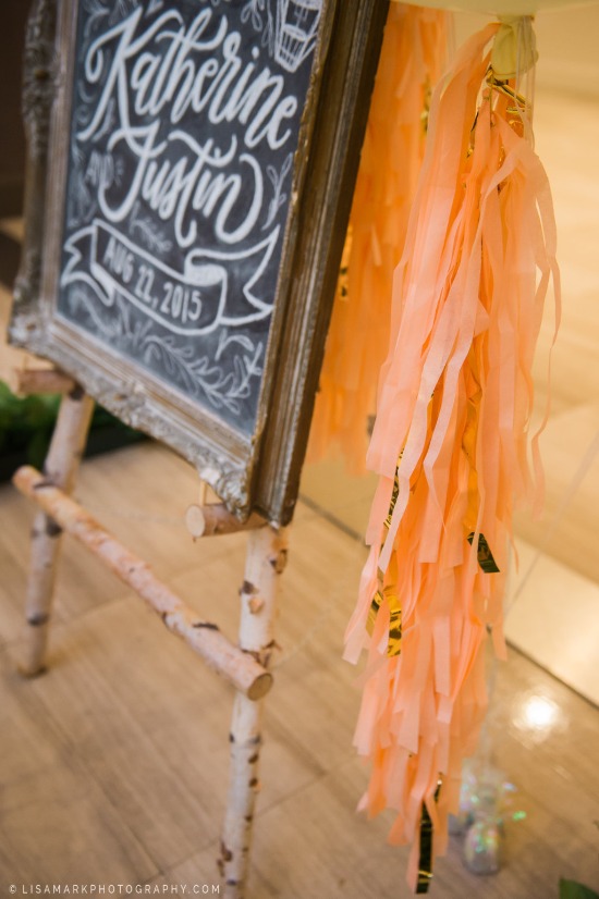 bicycles-and-balloons-wedding-in-peach