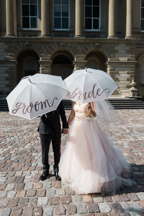 bicycles-and-balloons-wedding-in-peach