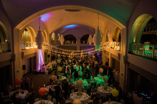 bicycles-and-balloons-wedding-in-peach