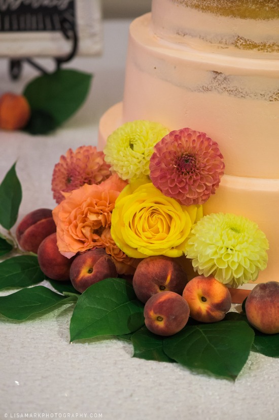 bicycles-and-balloons-wedding-in-peach