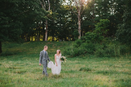 charming-rustic-outdoor-wedding