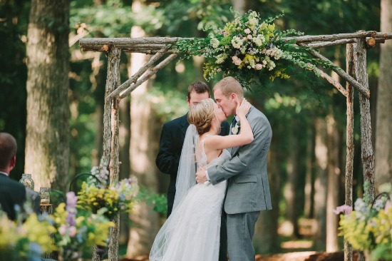 charming-rustic-outdoor-wedding