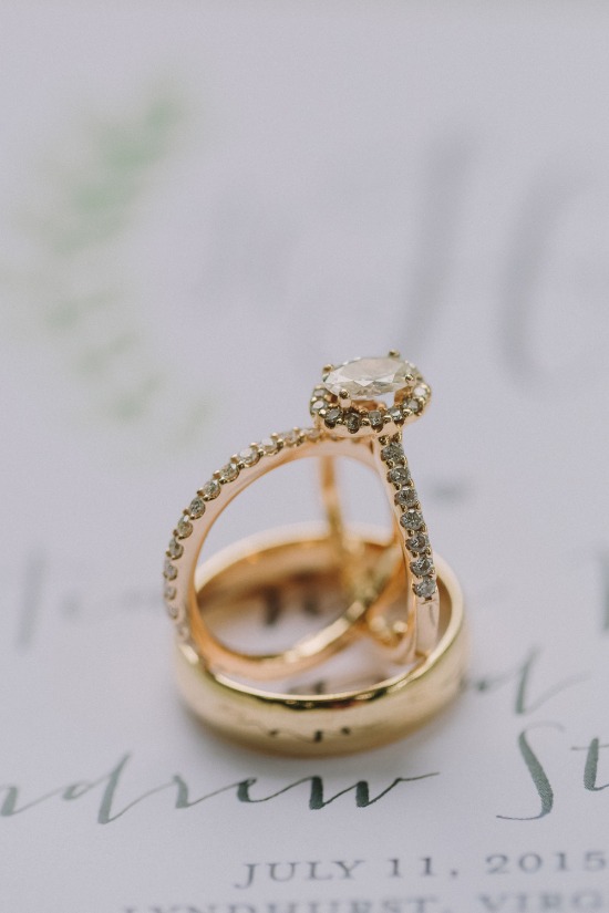 charming-rustic-outdoor-wedding