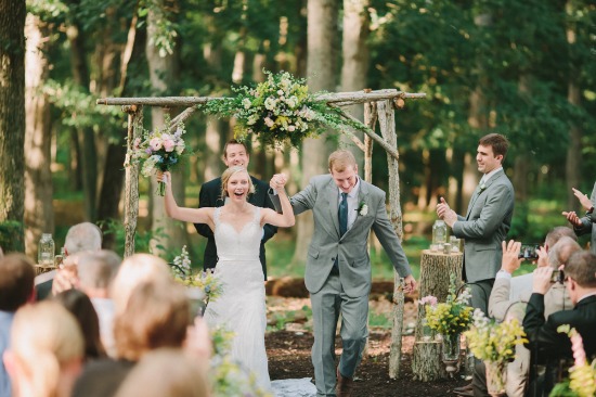 charming-rustic-outdoor-wedding