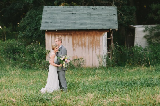 charming-rustic-outdoor-wedding