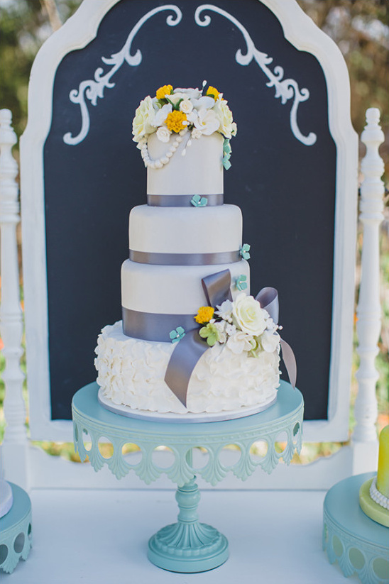 purple blue and yellow wedding cake @weddingchicks