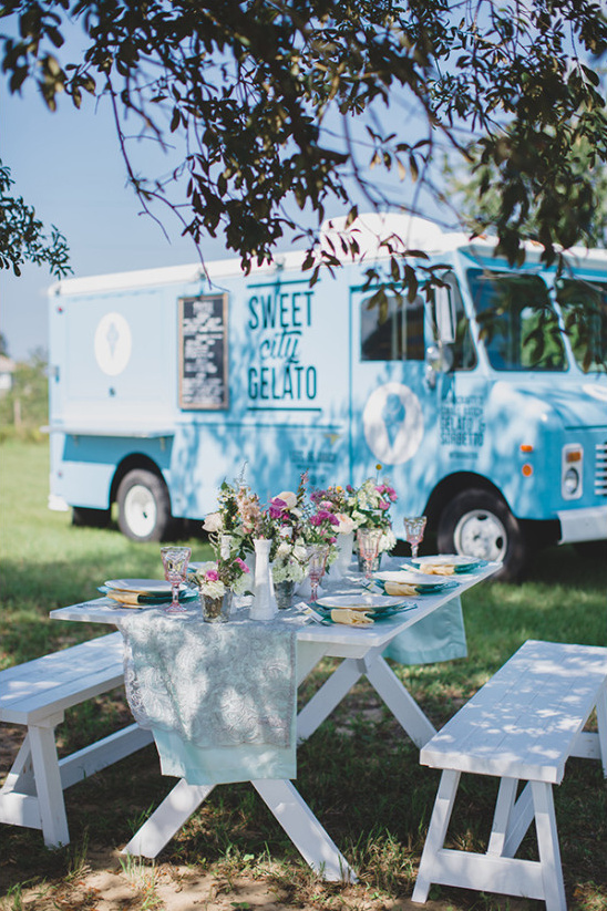 picnic food truck wedding reception @weddingchicks