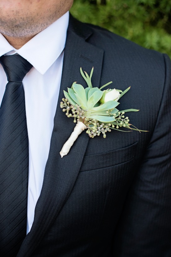 green-and-white-chic-boho-wedding