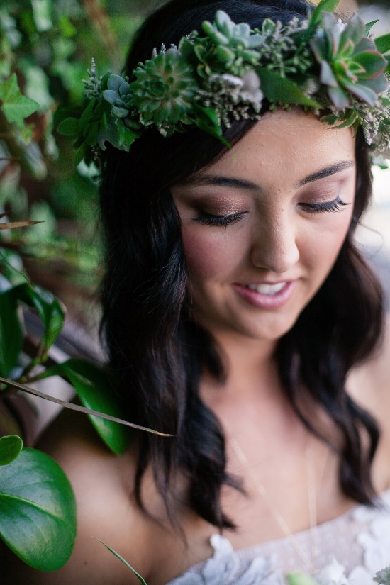 green-and-white-chic-boho-wedding