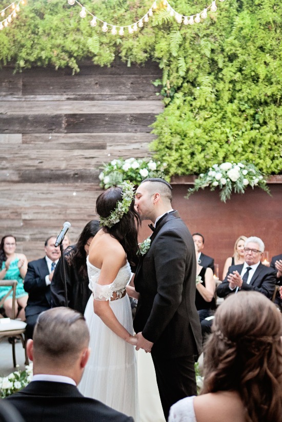 green-and-white-chic-boho-wedding