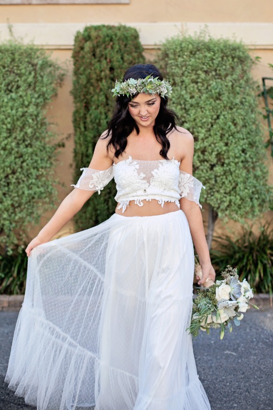 green-and-white-chic-boho-wedding