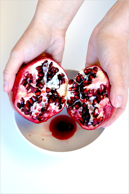how-to-deseed-a-pomegranate