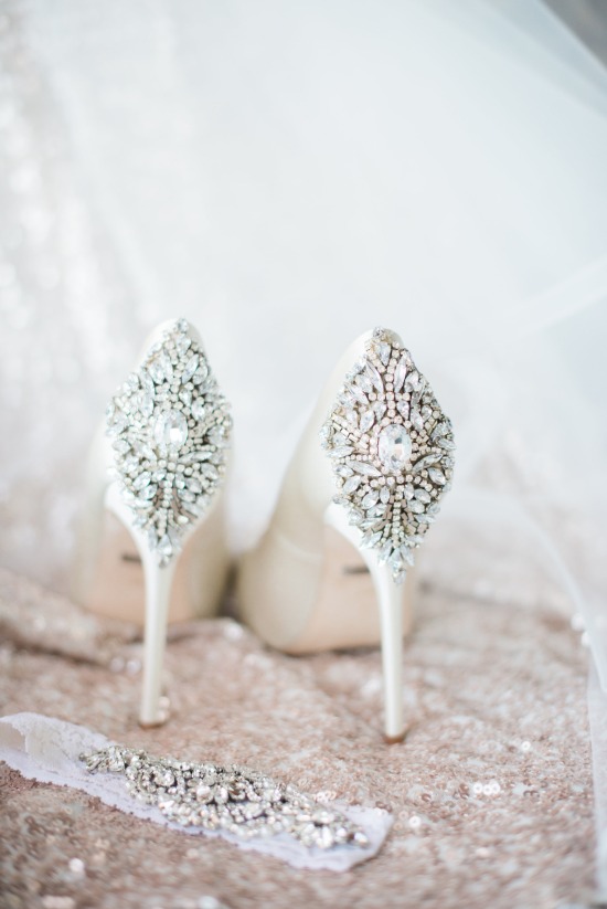 how-to-have-a-glam-desert-wedding