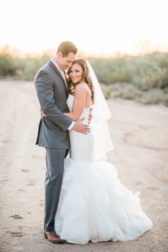 how-to-have-a-glam-desert-wedding