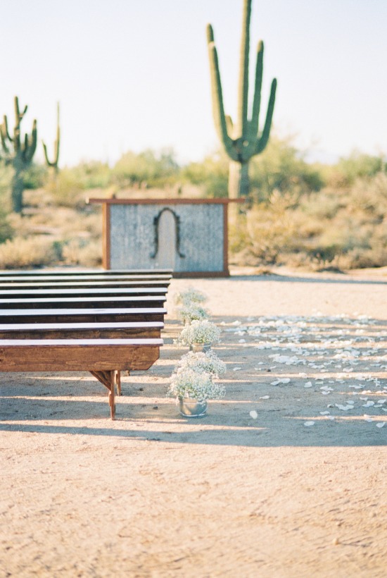 how-to-have-a-glam-desert-wedding