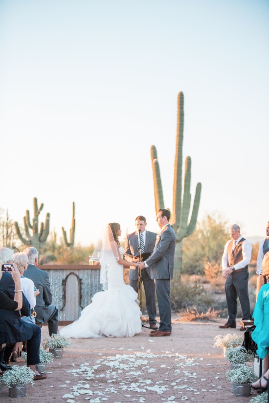 how-to-have-a-glam-desert-wedding