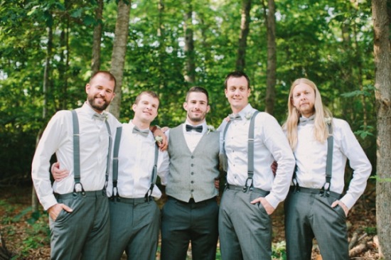 laid-back-purple-and-white-wedding