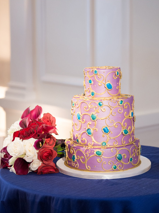 fairytale wedding cake @weddingchicks