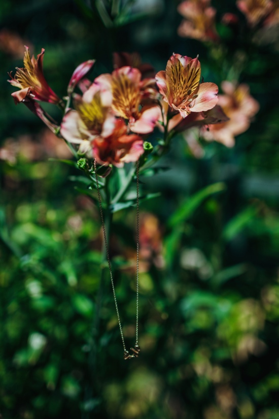 pink-and-green-modern-indie-wedding