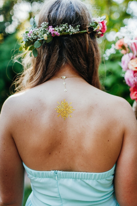 pink-and-green-modern-indie-wedding
