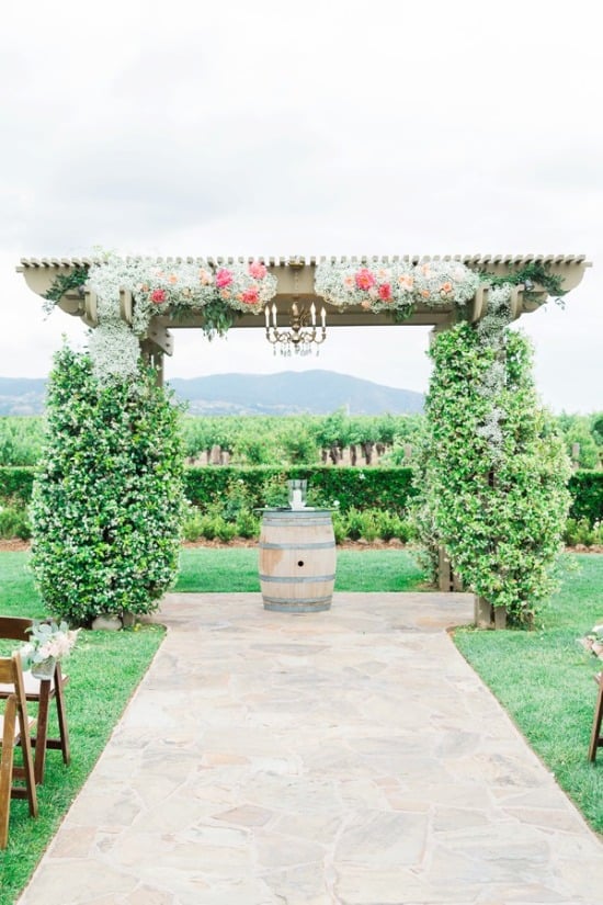pops-of-pink-vineyard-wedding