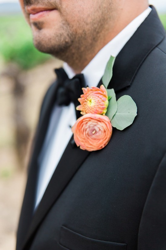 pops-of-pink-vineyard-wedding