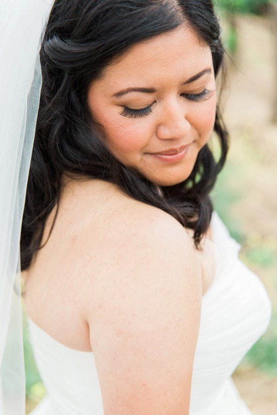 pops-of-pink-vineyard-wedding