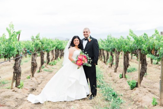pops-of-pink-vineyard-wedding