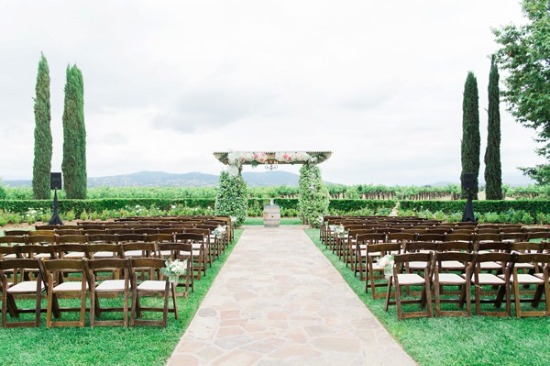 pops-of-pink-vineyard-wedding