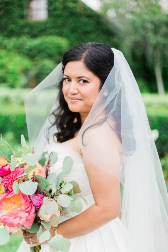 pops-of-pink-vineyard-wedding
