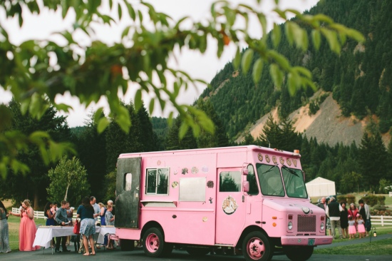 pretty-pink-ranch-wedding
