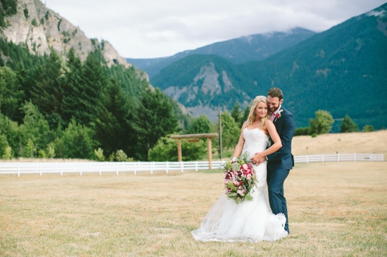pretty-pink-ranch-wedding