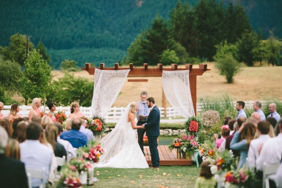 pretty-pink-ranch-wedding
