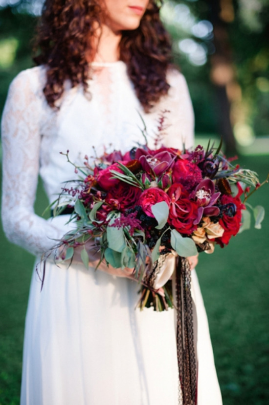 scandinavian-red-and-black-rustic