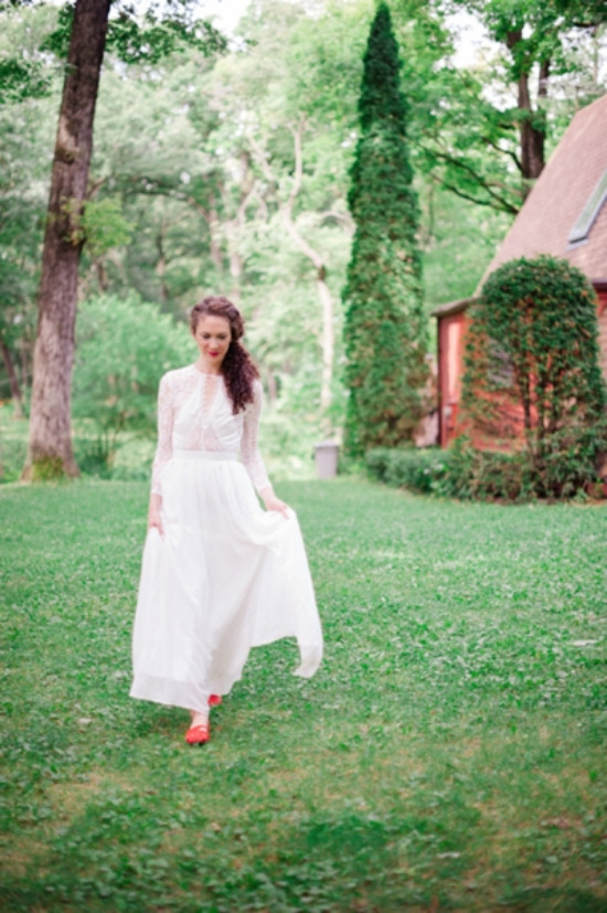 scandinavian-red-and-black-rustic