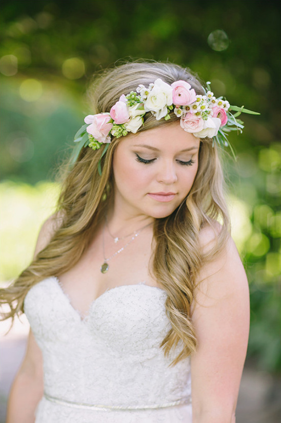 bridal floral crown @weddingchicks