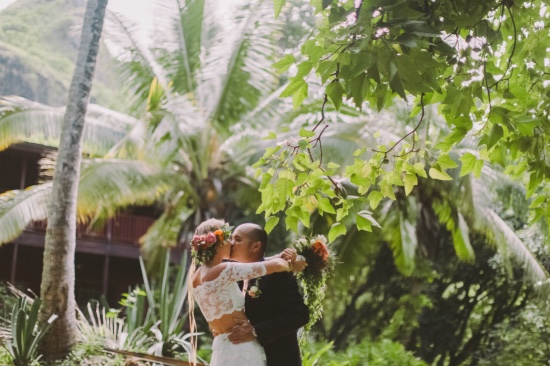 tropical-boho-chic-hawaiian-wedding