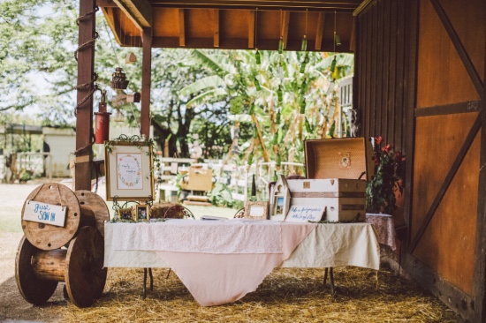 tropical-boho-chic-hawaiian-wedding