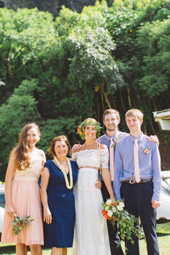 tropical-boho-chic-hawaiian-wedding