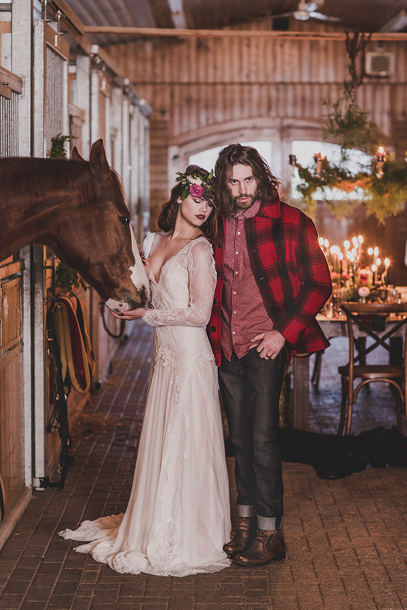 winter-barn-wedding-tips23