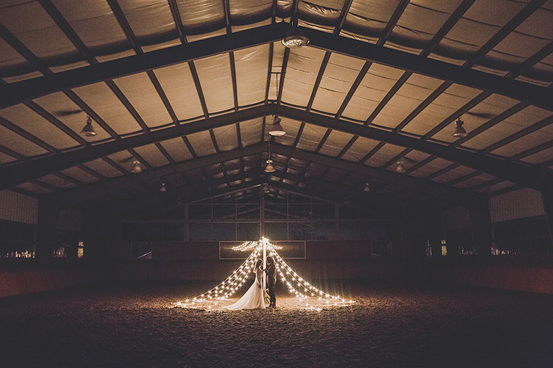 winter-barn-wedding-tips47