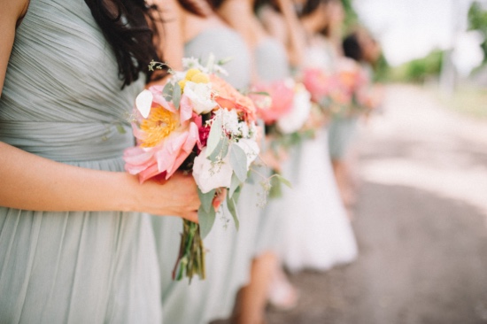 wooden-sign-mint-and-peach-wedding