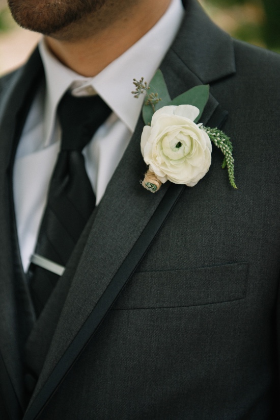 wooden-sign-mint-and-peach-wedding