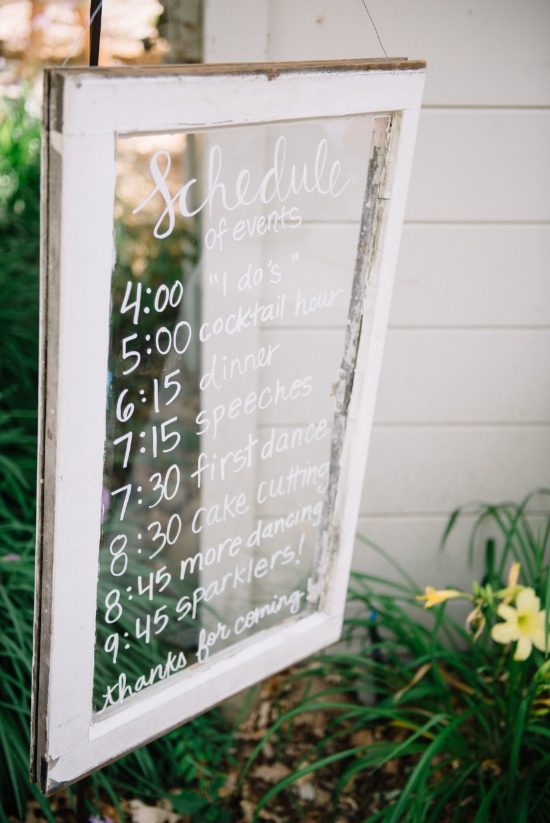 wooden-sign-mint-and-peach-wedding