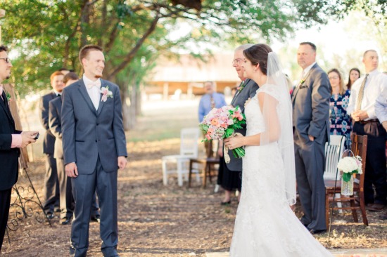 beautiful-be-yourself-barn-wedding