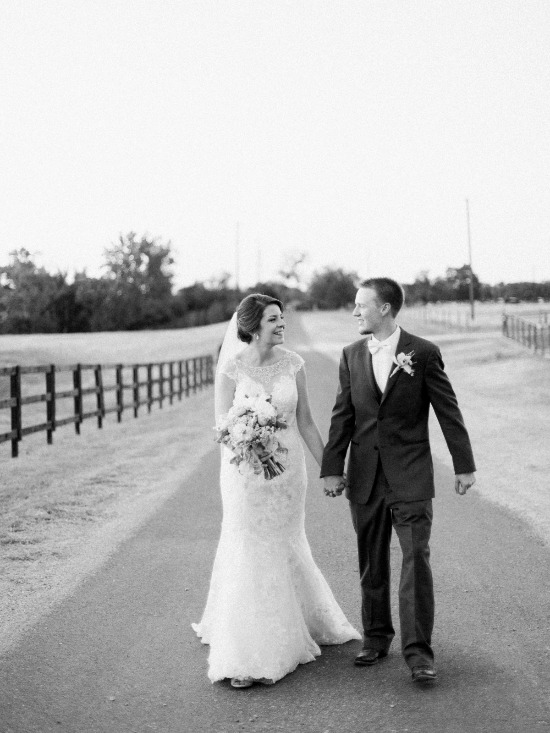 beautiful-be-yourself-barn-wedding