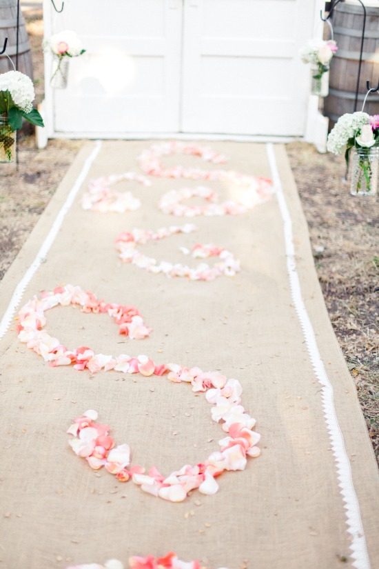 beautiful-be-yourself-barn-wedding