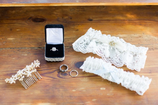 beautiful-be-yourself-barn-wedding